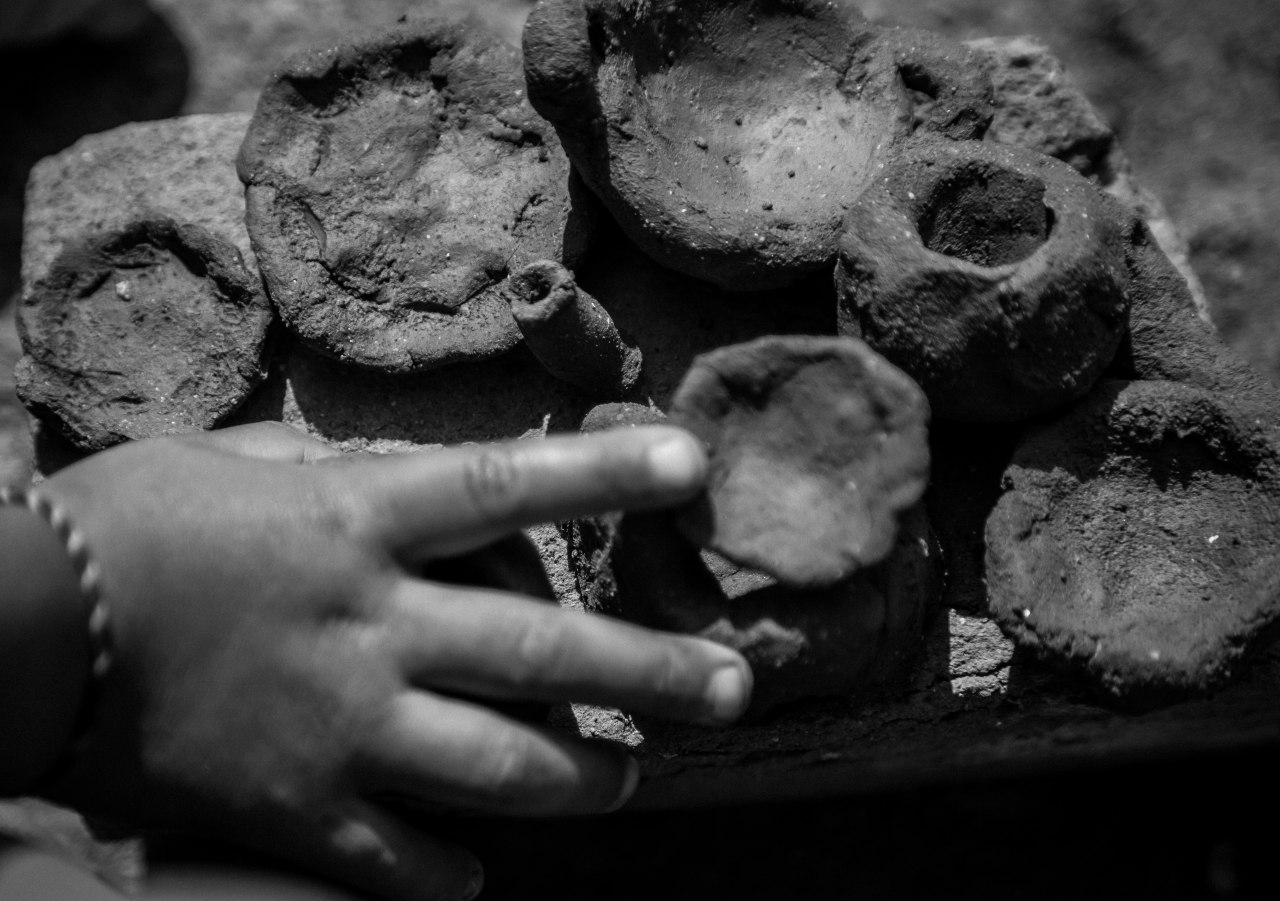 Anny and his playthings. 